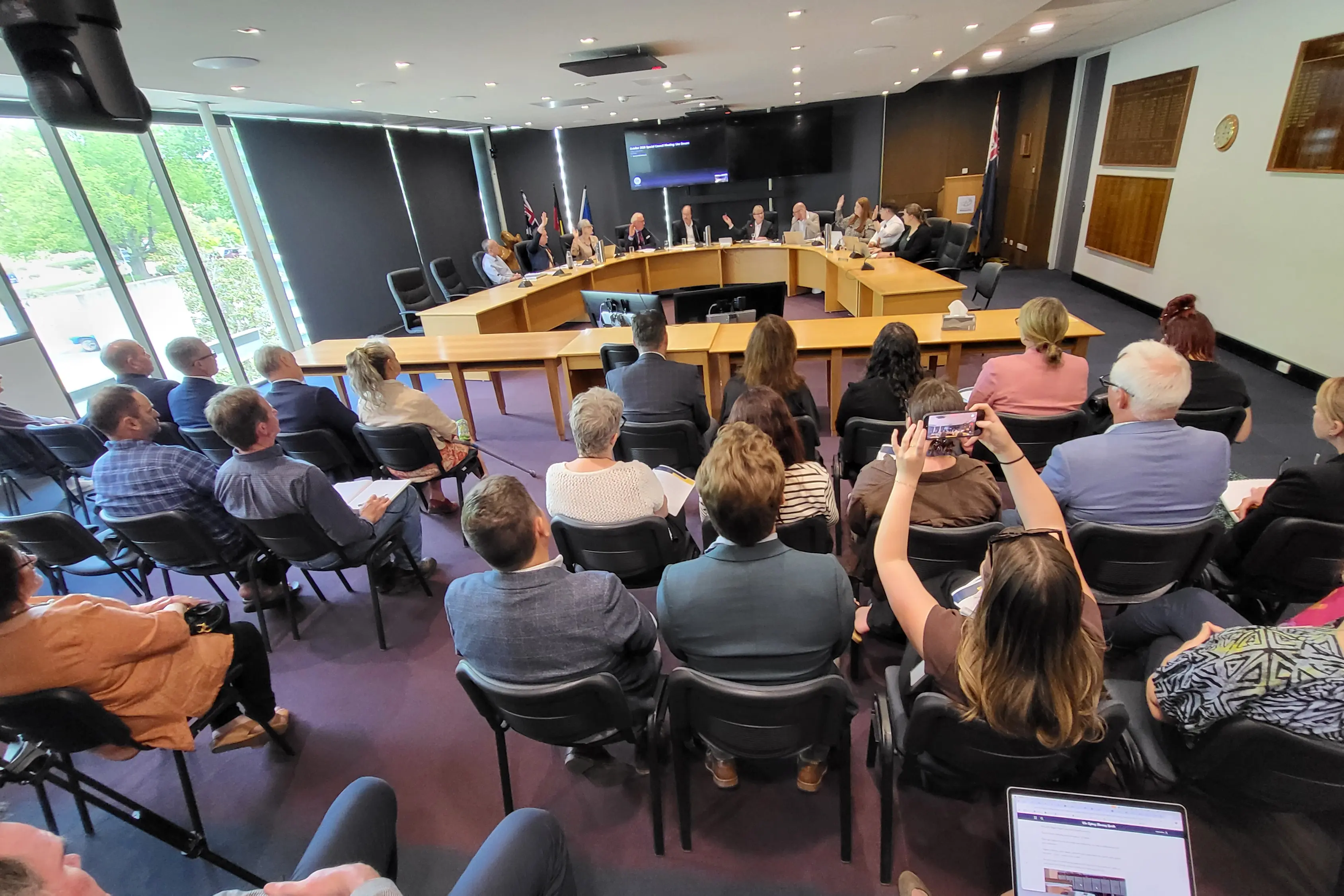 <p>SIGN OF SOLIDARITY: Councillors unanimously voted to condemn violence and intimidation, support Helen Haines, her family and staff, recognise those who helped during the incident, and affirm Wangaratta\\u2019s commitment to a safe, welcoming community. PHOTO: Steve Kelly</p>\\n