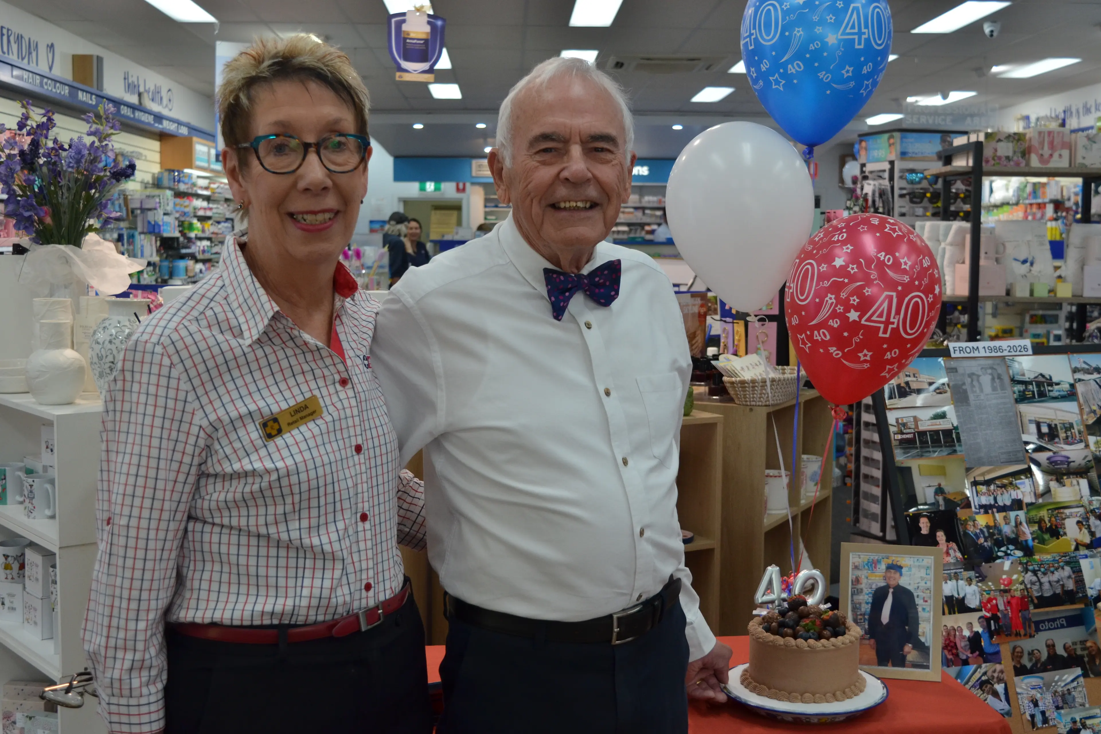 <p>40 YEARS OF OPERATION: Linda and Ian Davis with the cake for the Alexandra Community Pharmacy\\u2019s 40th birthday celebrations. PHOTO: Bailey Dixon</p>\\n